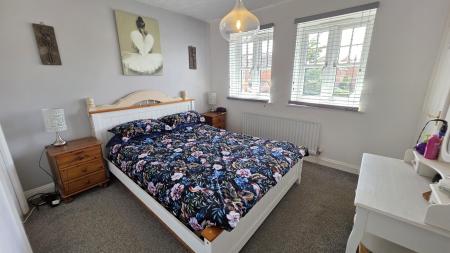 4 bedroom Detached house for sale in Lomax Drive, Sleaford, NG34