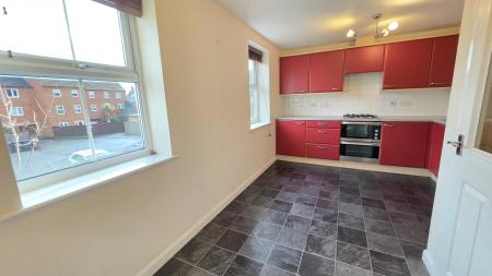 4 bedroom Semi-detached house for sale in Lothian Way, Greylees, NG34
