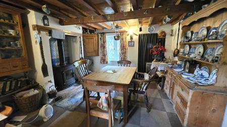 2 bedroom Semi-detached house for sale in Main Street, Dorrington, LN4