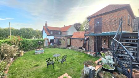 2 bedroom Semi-detached house for sale in Main Street, Dorrington, LN4