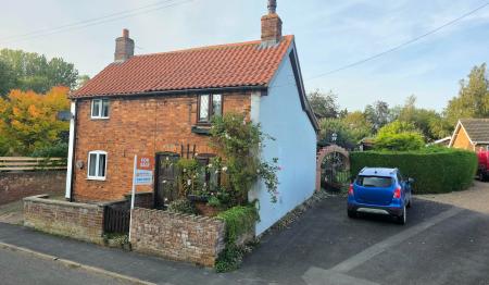 2 bedroom Semi-detached house for sale in Main Street, Dorrington, LN4