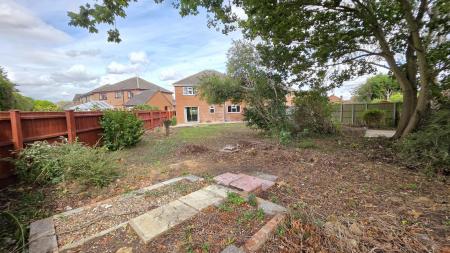 4 bedroom Detached house for sale in Malvern Close, Sleaford, NG34