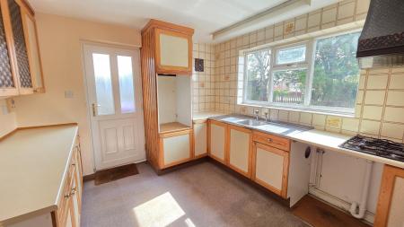 4 bedroom Detached house for sale in Malvern Close, Sleaford, NG34