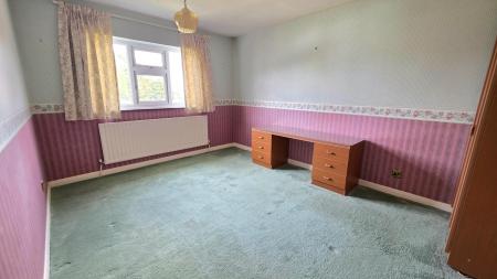 4 bedroom Detached house for sale in Malvern Close, Sleaford, NG34