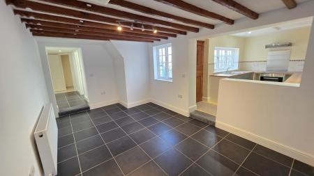 4 bedroom Cottage for sale in Market Place, Folkingham, NG34