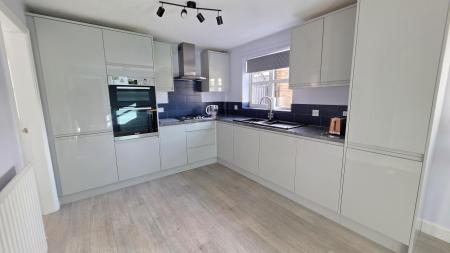 4 bedroom Detached house for sale in Mayflower Drive, Heckington, NG34