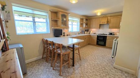 4 bedroom Detached house for sale in Mayflower Drive, Heckington, NG34