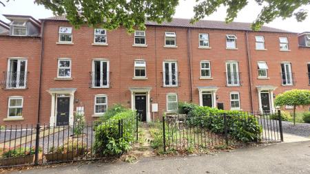 Montrose Grove, Greylees, NG34