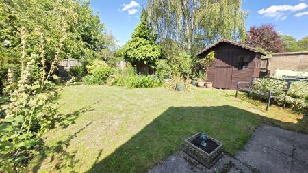 4 bedroom Detached house for sale in North Fen Road, Helpringham, NG34