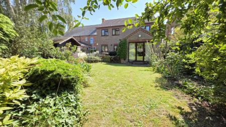 4 bedroom Detached house for sale in North Fen Road, Helpringham, NG34