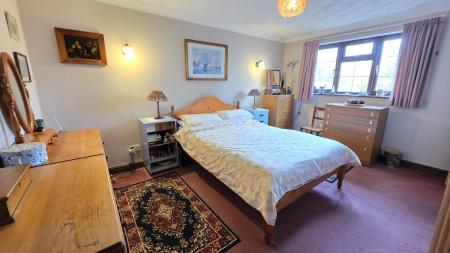 4 bedroom Detached house for sale in North Fen Road, Helpringham, NG34