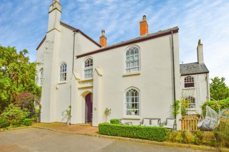 Old Place, Sleaford, NG34