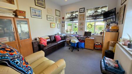 4 bedroom Detached bungalow for sale in Rectory Road, Ruskington, NG34