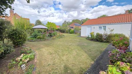 4 bedroom Detached bungalow for sale in Rectory Road, Ruskington, NG34