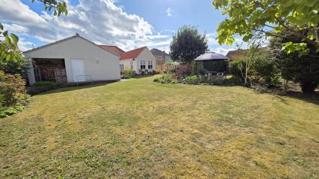4 bedroom Detached bungalow for sale in Rectory Road, Ruskington, NG34