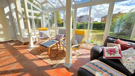 4 bedroom Detached bungalow for sale in Rectory Road, Ruskington, NG34