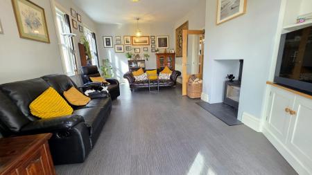 4 bedroom Detached bungalow for sale in Rectory Road, Ruskington, NG34