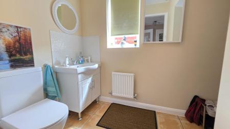 4 bedroom Detached house for sale in Rookery Avenue, Sleaford, NG34