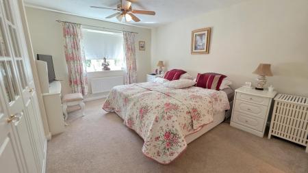 4 bedroom Detached house for sale in Rookery Avenue, Sleaford, NG34