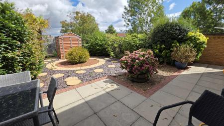 4 bedroom Detached house for sale in Rookery Avenue, Sleaford, NG34