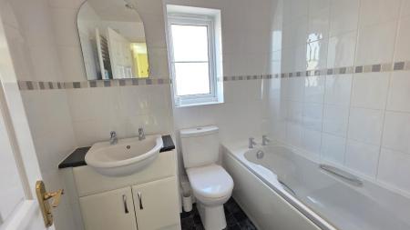 3 bedroom Detached house for sale in Rowan Close, Sleaford, NG34