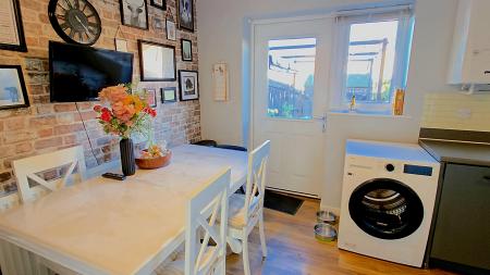 3 bedroom End of terrace house for sale in Snow Close, Sleaford, NG34