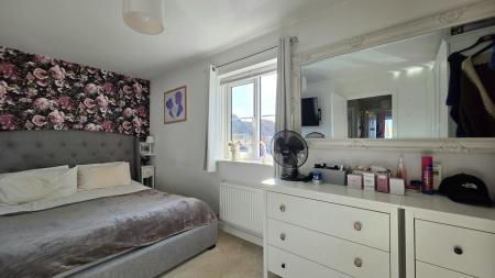 3 bedroom End of terrace house for sale in Snow Close, Sleaford, NG34