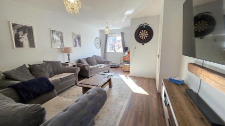 3 bedroom End of terrace house for sale in Snow Close, Sleaford, NG34