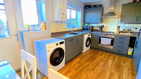 3 bedroom End of terrace house for sale in Snow Close, Sleaford, NG34