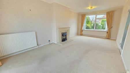 3 bedroom Semi-detached house for sale in St Denys Avenue, Sleaford, NG34