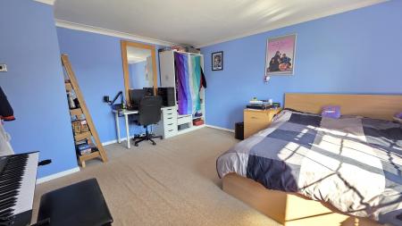 4 bedroom Detached house for sale in St Johns Close, Leasingham, NG34