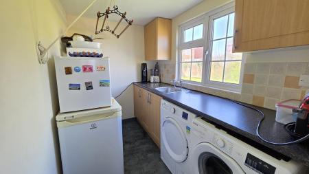 4 bedroom Detached house for sale in St Johns Close, Leasingham, NG34