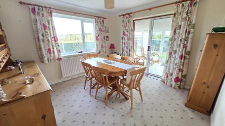 3 bedroom Detached bungalow for sale in The Green, Leasingham, NG34