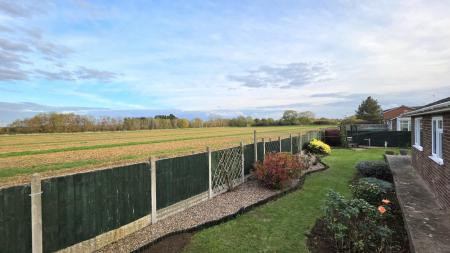 3 bedroom Detached bungalow for sale in The Green, Leasingham, NG34