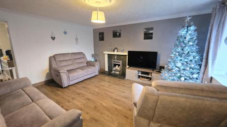 3 bedroom Semi-detached house for sale in The Hurn, Digby, LN4