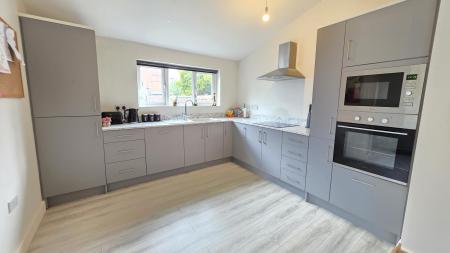 3 bedroom Detached house for sale in West Banks, Sleaford, NG34