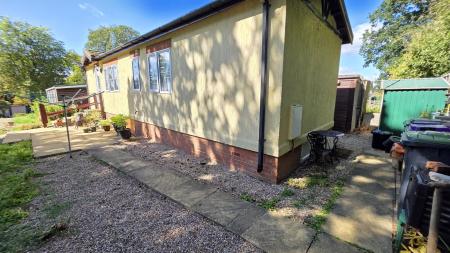 2 bedroom Park home for sale in Westgate Park, Sleaford, NG34