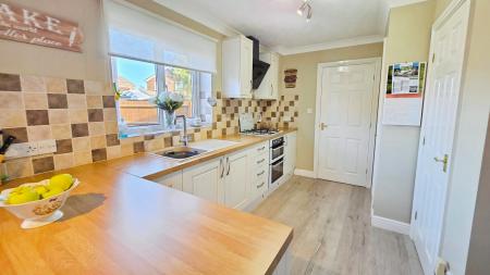 3 bedroom Detached house for sale in Blackthorn Close, Ruskington, NG34
