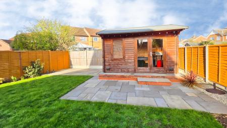 3 bedroom Detached house for sale in Blackthorn Close, Ruskington, NG34