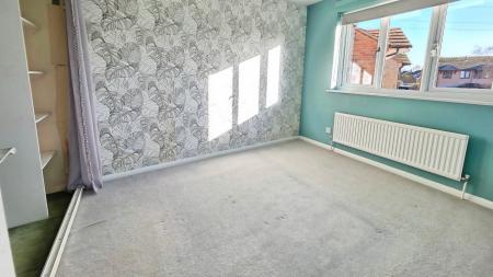 3 bedroom Semi-detached house for sale in Dorrington Close, Ruskington, NG34