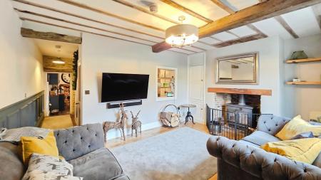 4 bedroom Semi-detached house for sale in Market Place, Folkingham, NG34