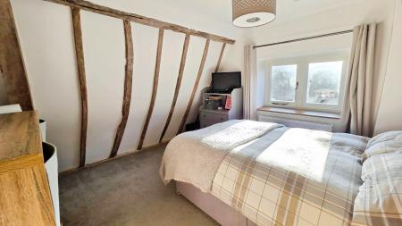 4 bedroom Semi-detached house for sale in Market Place, Folkingham, NG34