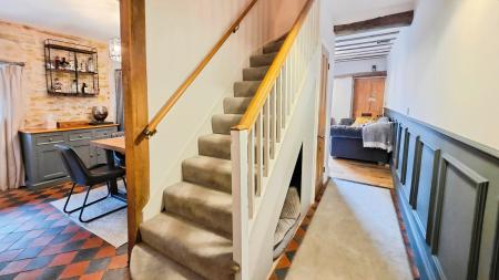 4 bedroom Semi-detached house for sale in Market Place, Folkingham, NG34