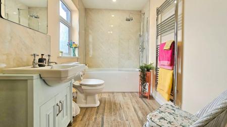 2 bedroom Terraced House for sale in Mareham Lane, Sleaford, NG34