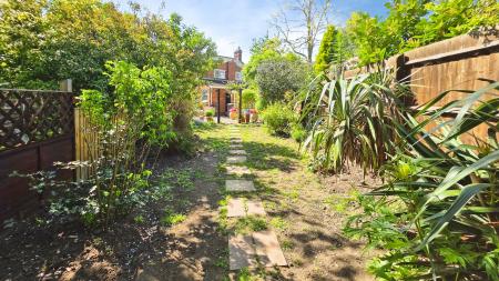 2 bedroom Terraced House for sale in Mareham Lane, Sleaford, NG34