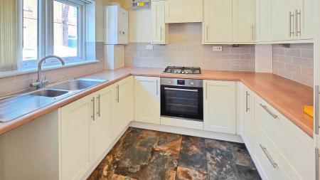 2 bedroom Semi-detached house for sale in Castle Street, Sleaford, NG34