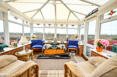 2 bedroom Park home for sale in Braemar Residential Park, Kirkby Green, LN4