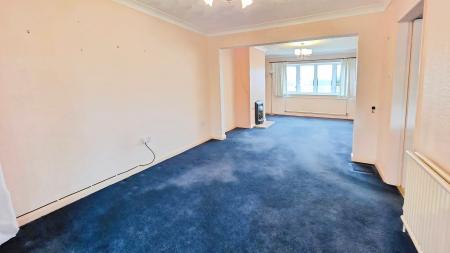 3 bedroom Semi-detached house for sale in Parkfield Road, Ruskington, NG34