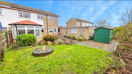 3 bedroom Semi-detached house for sale in Parkfield Road, Ruskington, NG34