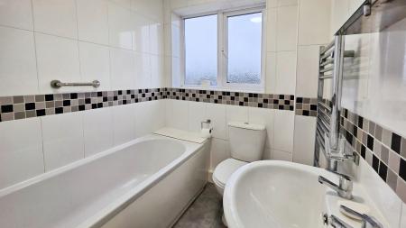 3 bedroom Link detached house for sale in Pocklington Way, Heckington, NG34